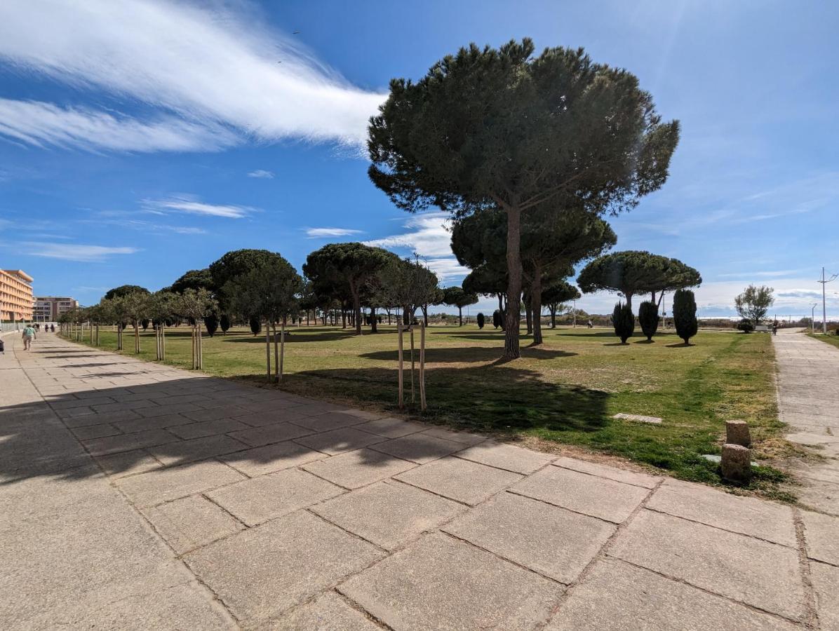 Appartement moderne Les Hesperides 100m des plages Le Grau-du-Roi Extérieur photo